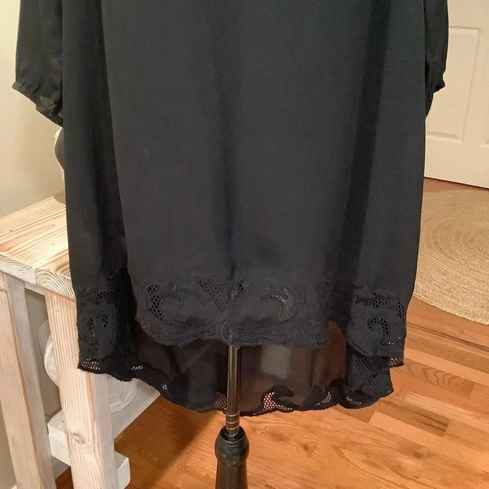 #153 Gorgeous Chicos Black Lace Bottom Tunic W/ Necklace and Earrings Set SzMed - Picture 2 of 10